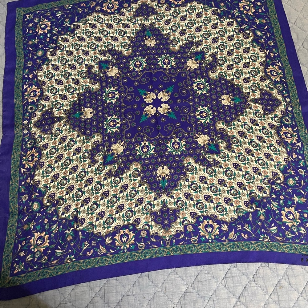Express Blue and Cream Scarf with Mandala Pattern‎